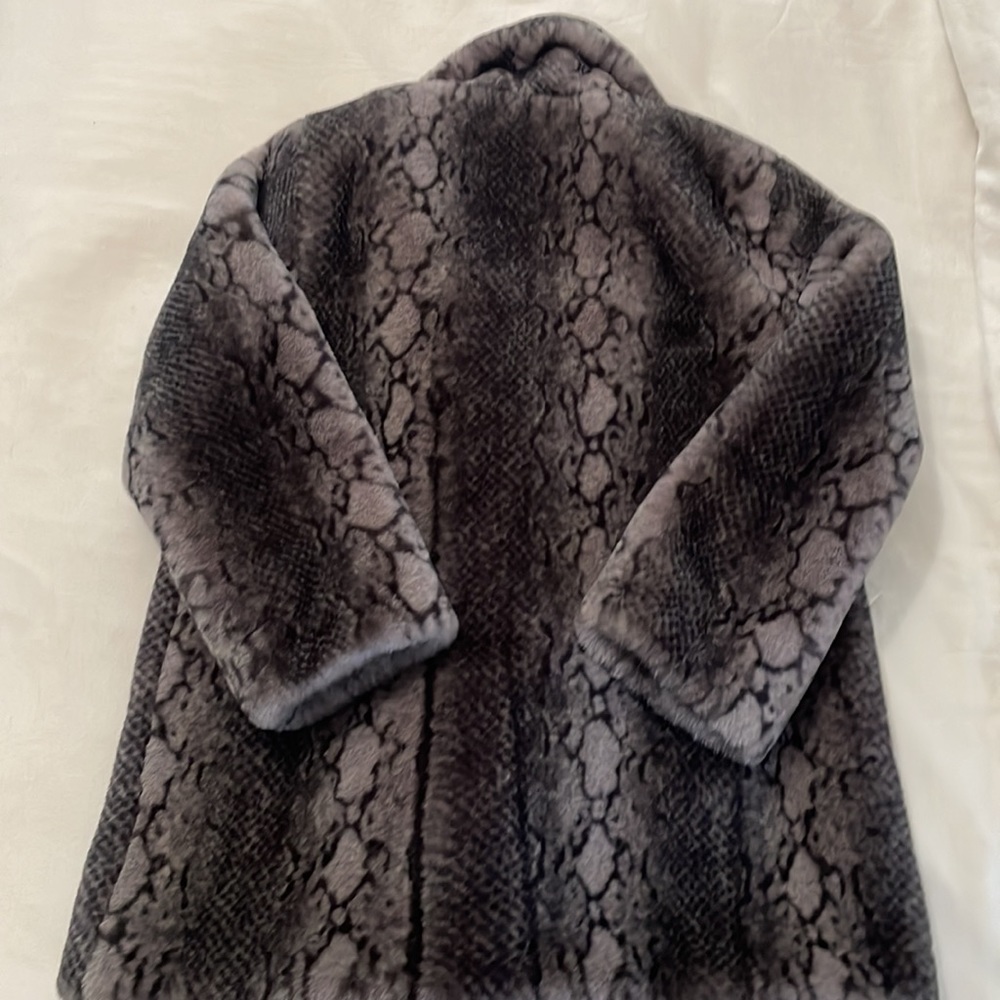 Jayley Collection Faux Fur Oversized Python Print… - image 8